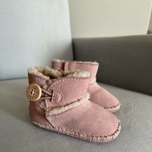 Uggs baby light pink Bailey boots